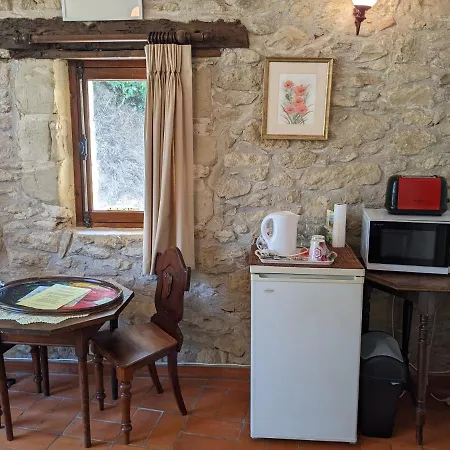 D'hote La Fontaine 3*